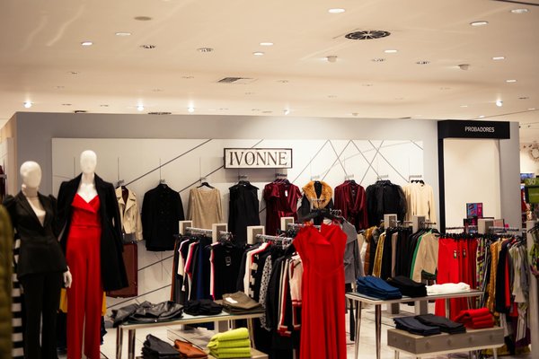 Quels sont les styles de manteaux tendance pour cet hiver?